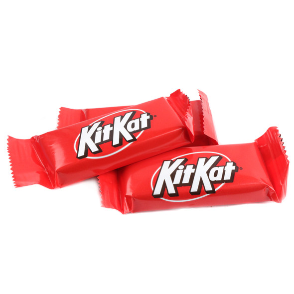 Approx. 35 Kit Kat Fun Size bars, individually wrapped, smooth milk chocolate & crispy wafers, red packaging.