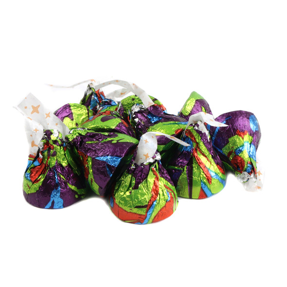 Hershey Kisses Cinnamon Toast Crunch chocolate candy, approx. 100 pieces per pound, in purple foil wrappers.