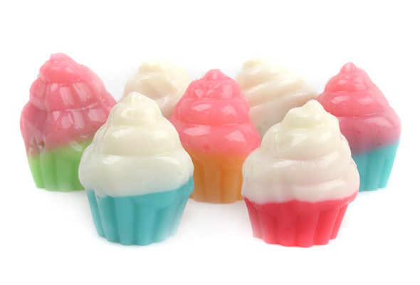 2.2lb bag of assorted 3D gummy cupcakes with pink, white frosting, and colorful wrappers.