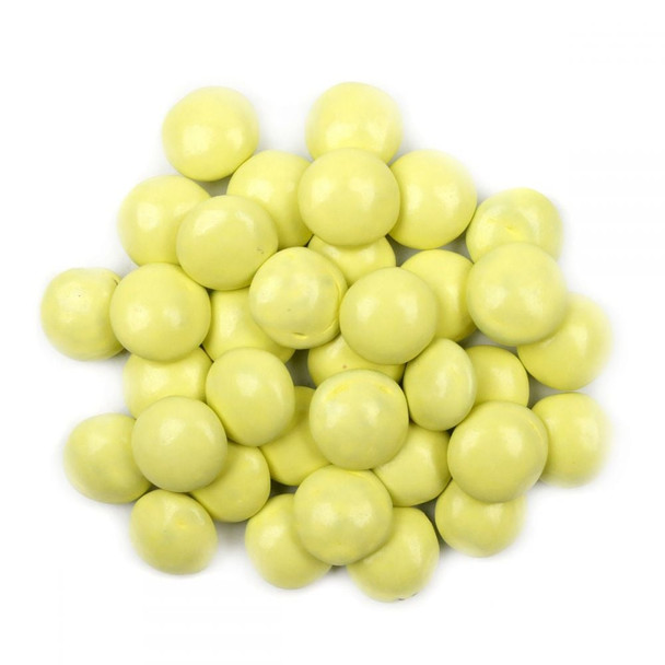 Light yellow chocolate gems, crunchy candy shell, milk chocolate. Approx. 400 pastel yellow pieces, perfect for dessert toppings.