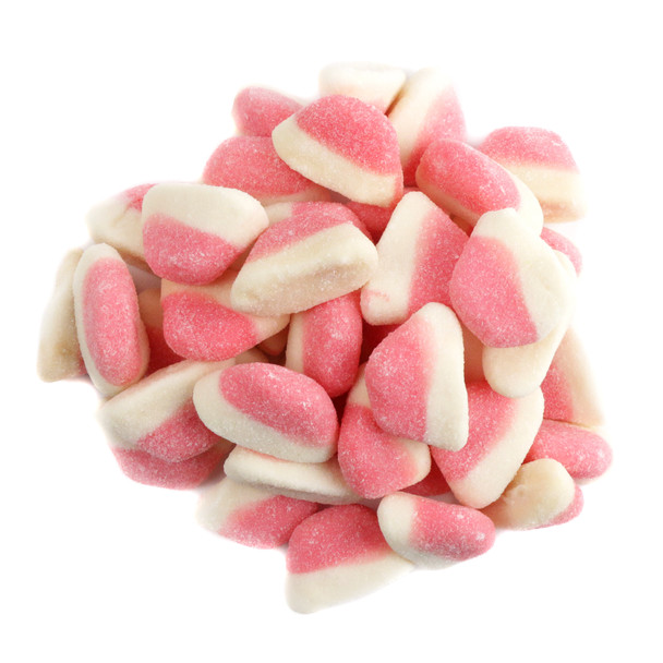 Pink gummy strawberry cake candy, 150 pieces per pound, soft foamy bottom, delicious strawberry flavor. Perfect for Valentine's Day.