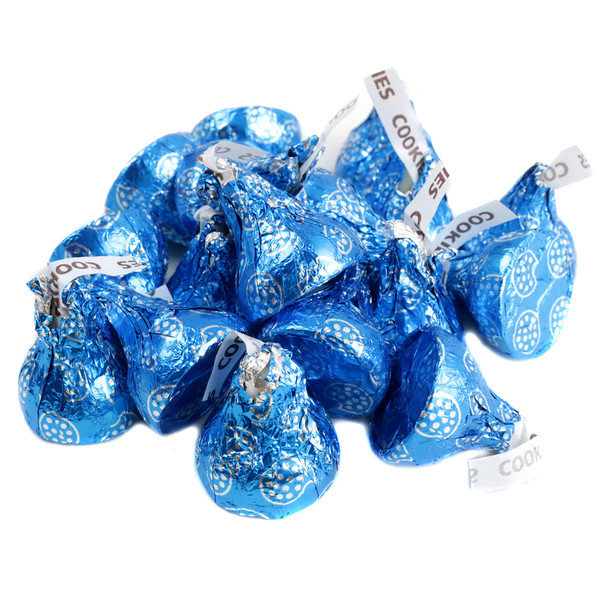 Hershey Kisses Cookies & Cream, white creme, crunchy chocolate, bright blue wrappers, 100 pcs/lb for blue candy buffets.