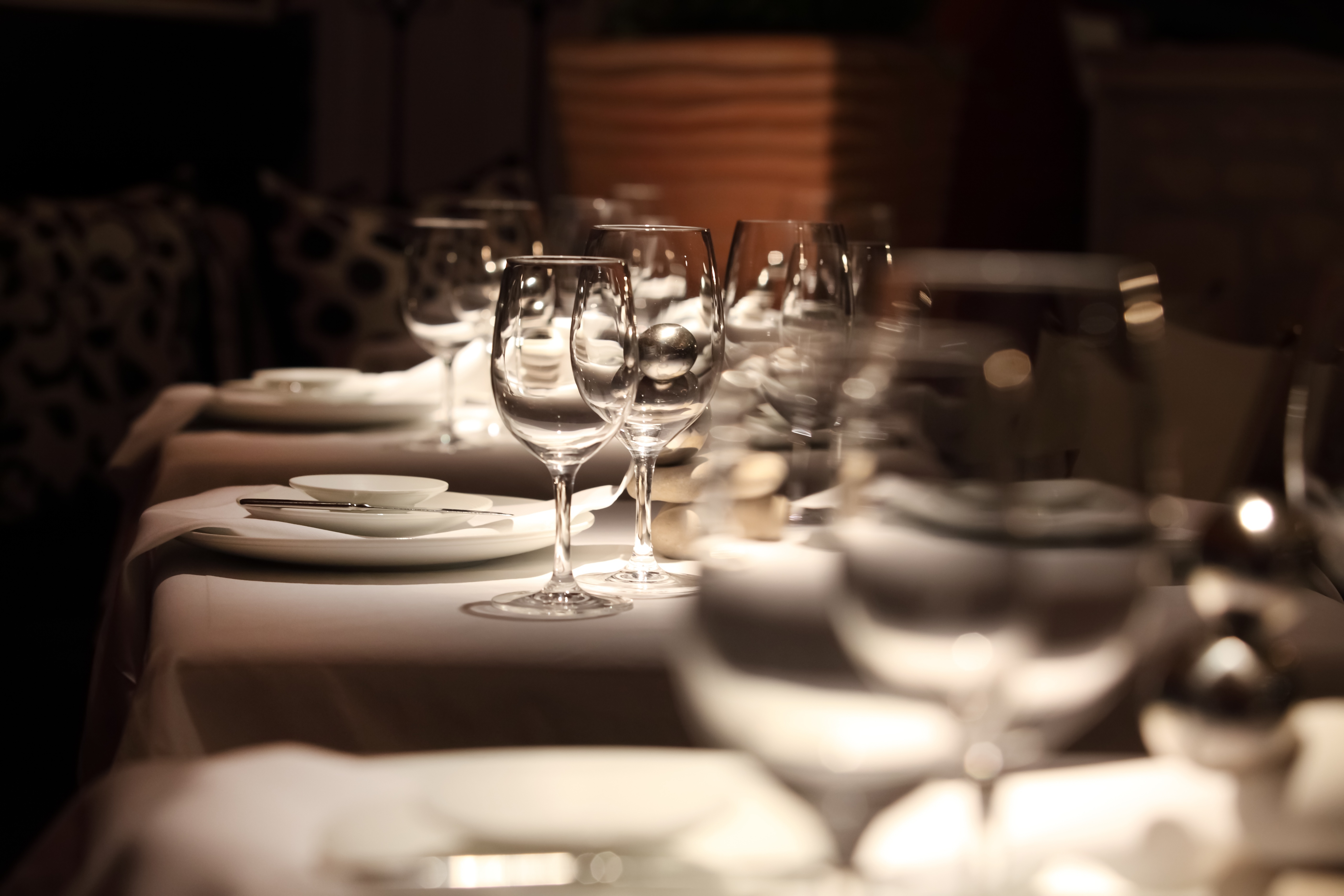 The Different Types of Table Linen for Restaurants Image Textile