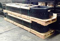 1R1176, 703613720 Caterpillar AP655C Rubber Track