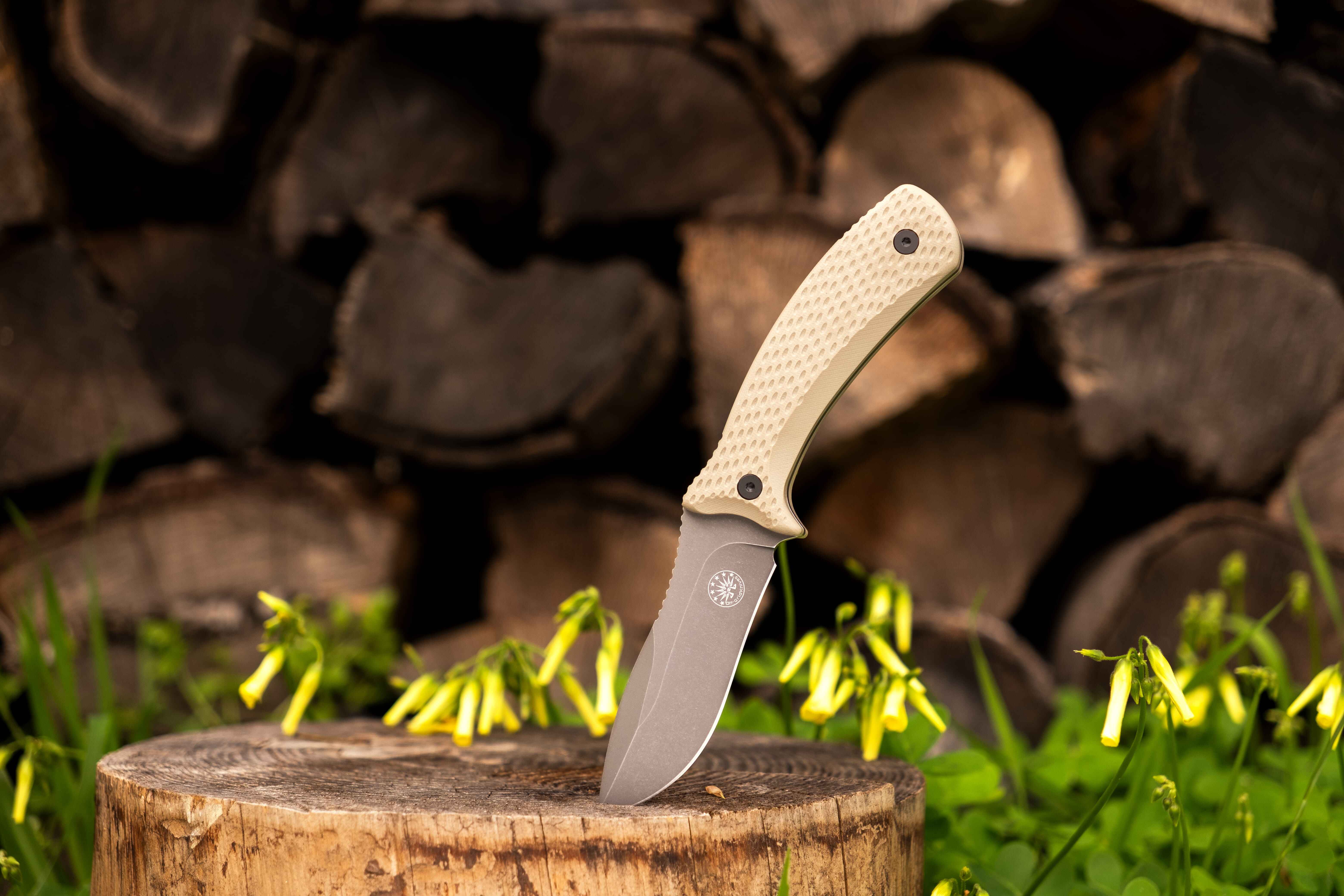 Lightweight fixed blade knife