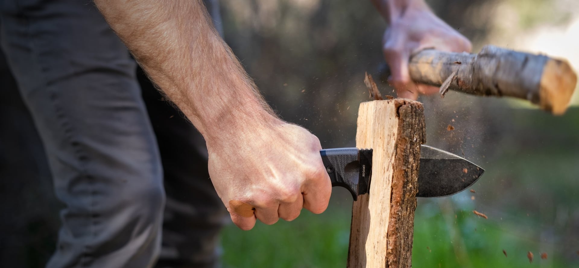 Top 10 Survival Knives for Outdoors & Emergencies Top 10 Survival Knives for Outdoors & Emergencies
