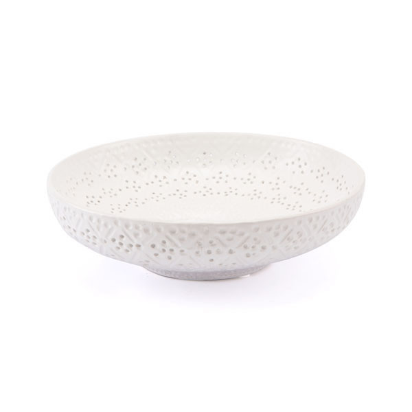Homeroots 14" X 14" X 3.9" White Deep Bowl With Intricate Details 295305