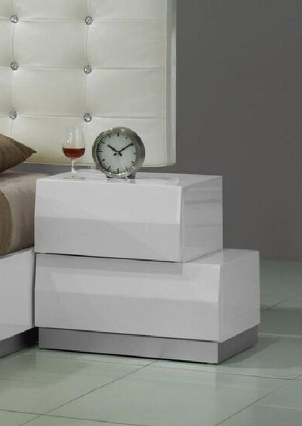 J&M Milan White Lacquer Right Facing Nightstand 17687-Nsr