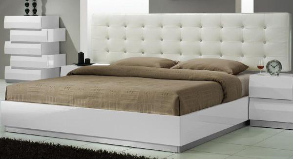 J&M Milan Queen Size White Platform Bed 17687-Q