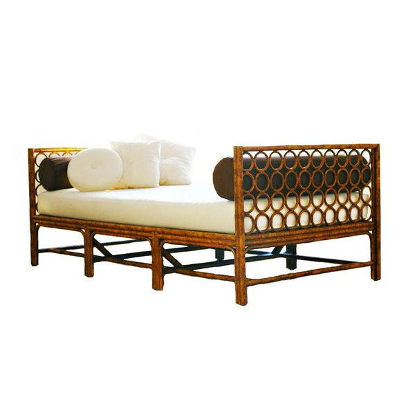 CON410 Red Egg Moderne Maru Daybed