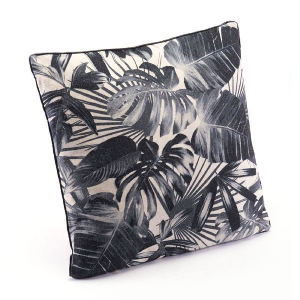 Homeroots 17.7" X 17.7" X 1.2" Black And Beige Jungle Pillow 296088