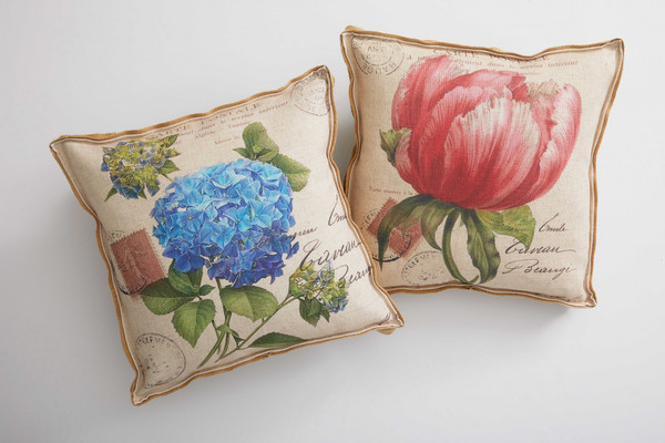 Homeroots Oatmeal Peony And Hydrangea Decorative Pillow 379931