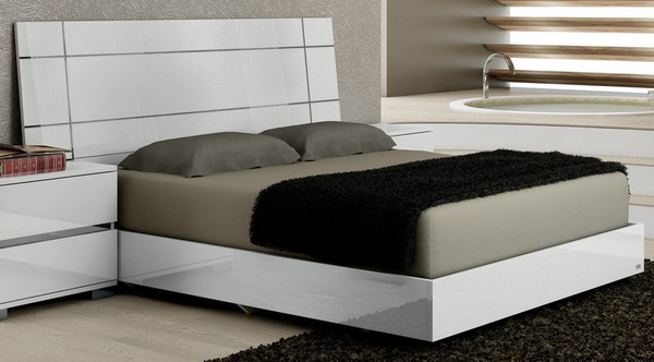 Dream White Queen Bed - SKUDRBWHLT01 by At Home USA