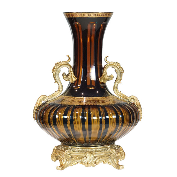 DT0527B Vintage French Cut Glass Vase