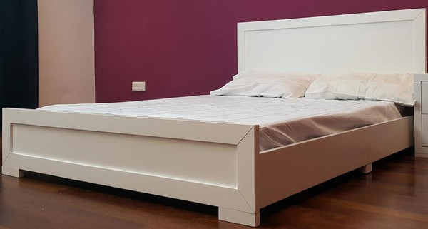 Oxford White Queen Bed 112432 By Camden Isle