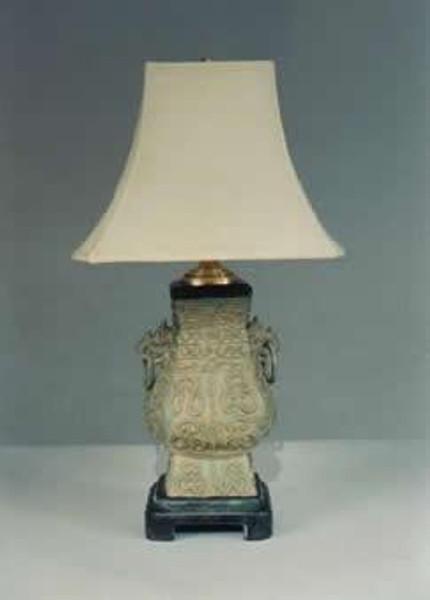 8529 Clayton Ring Handells Table Lamp