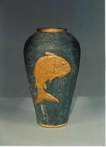 98016 Clayton Large Green Terracotta Jar With Gold Fish