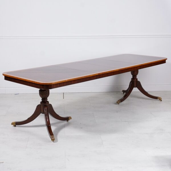 33583FEM Vintage Dining Table Extended Flamed Mahogany