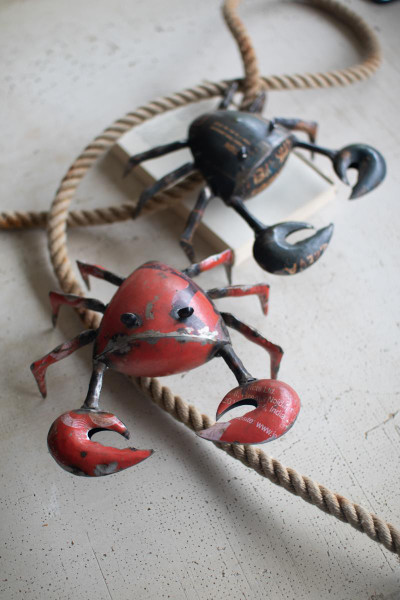 Kalalou NBR1163 Set Of Two Recycled Iron Crabs - One Each Color