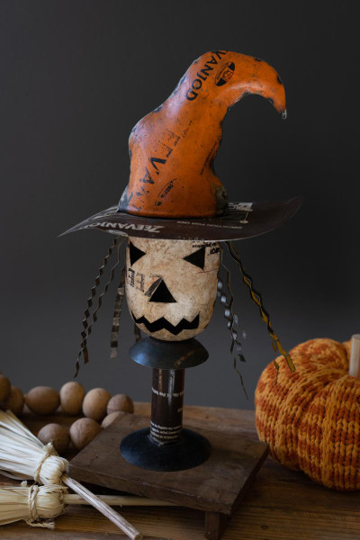 Kalalou NBR1165 Recycled Metal Halloween Witch On A Stand