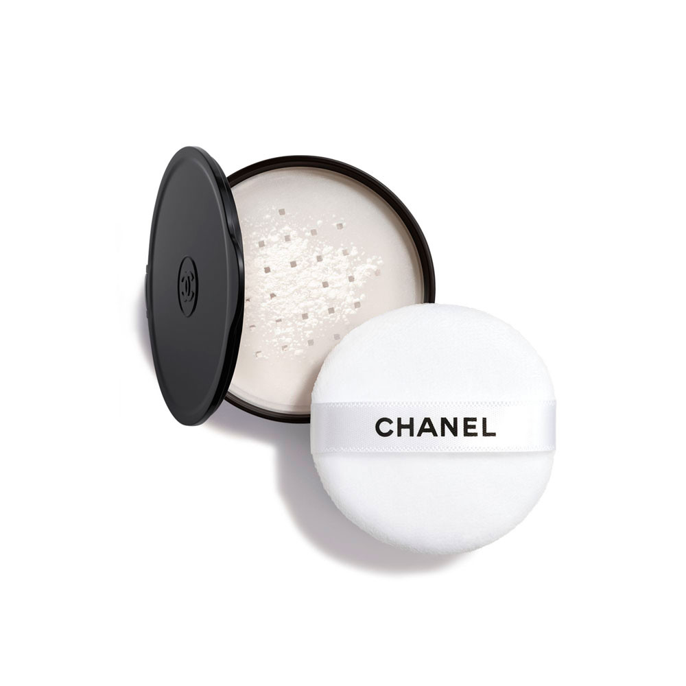 CHANEL Poudre Universelle Libre Natural Finish Loose Powder. On