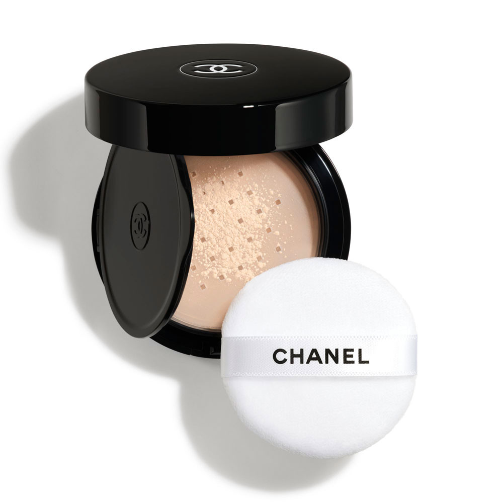 CHANEL Poudre Universelle Libre Natural Finish Loose Powder. On