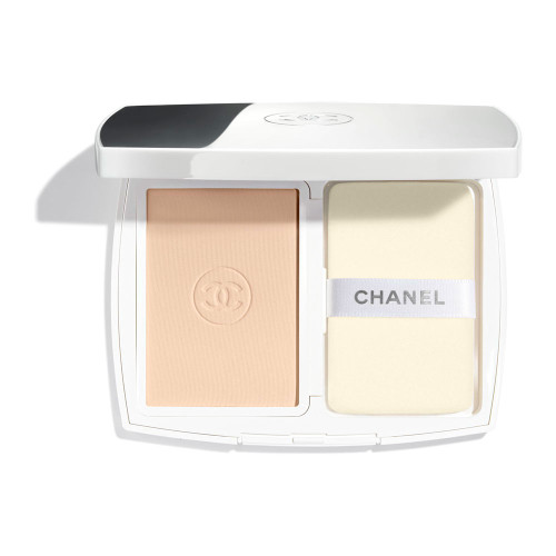 CHANEL Eclat Premier Bright Milky Essence 100ml - www