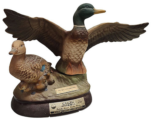 Picture of JAMES BEAM MALLARD DUCKS UNLIMITED DECANTER 40% KENTUCKY STRAIGHT BOURBON WHISKEY (8 1/2 YRS OLD) 1984