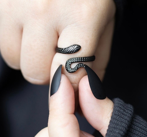 SERPENTINE BLACK STAINLESS STEEL ADJUSTABLE SNAKE RING