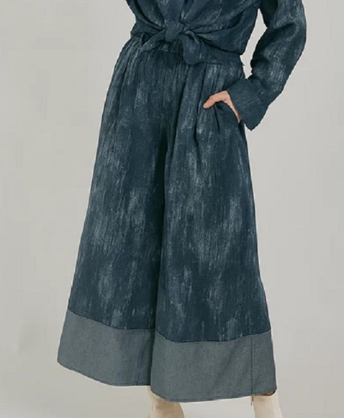 ZETA OTTO ITALIAN BLUE ACID WASH DENIM PULL ON SUPER WIDE LEG PANTS WITH TURN UP EFFECT HEM - ONESIZE FITS 12-18