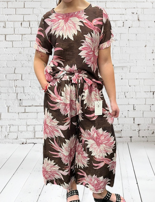 Made In Italy Chocolate Brown Pink & White Dahlia Floral 2pc Crop Pants Set One Size 8-14