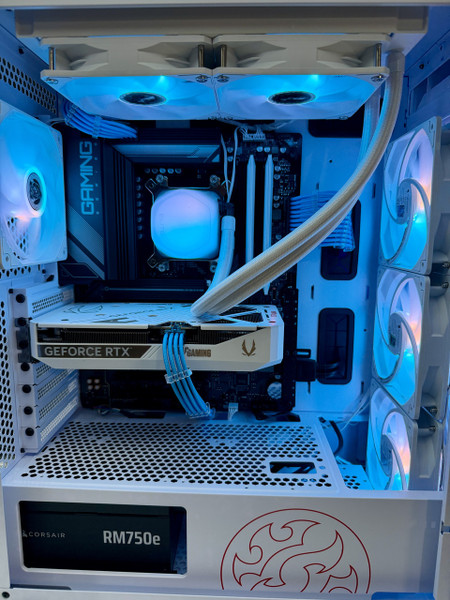 Ready-To-Ship: AMD Ryzen 7 7800X3D w/GeForce RTX 5060 Ti 16GB White Edition