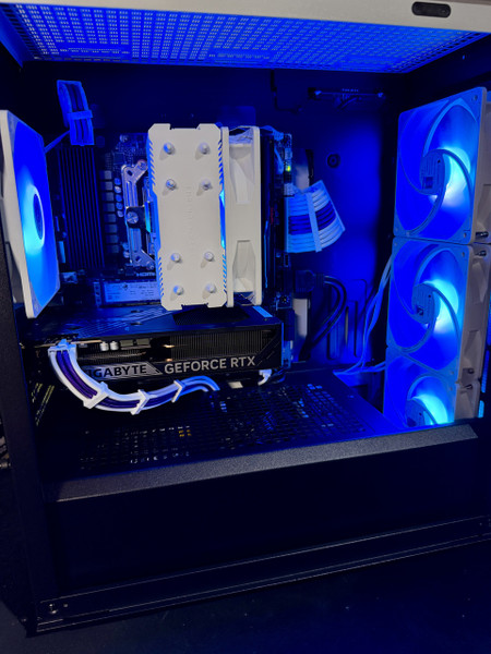 Ready-To-Ship: AMD Ryzen 5 7600X3D w/GeForce RTX 5060