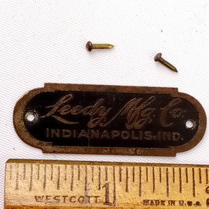 "Leedy Mfg Co Indianapolis Ind"Badge Black/Silver Wood Hoop-Tack Snare/Bass Drum