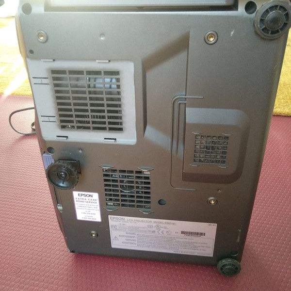 Epson Powerlite 81p Projector 3LCD *For Parts/Not Working*