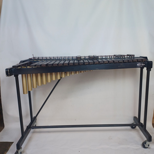 Yamaha YX-135 3-1/2 Octave Standard Xylophone Padauk-Wood+Resonators+Cover 442Hz