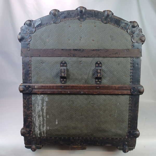 Dome/Barrel-Top Steamer Trunk 19th Century Nat.Wood+Embossed Tin