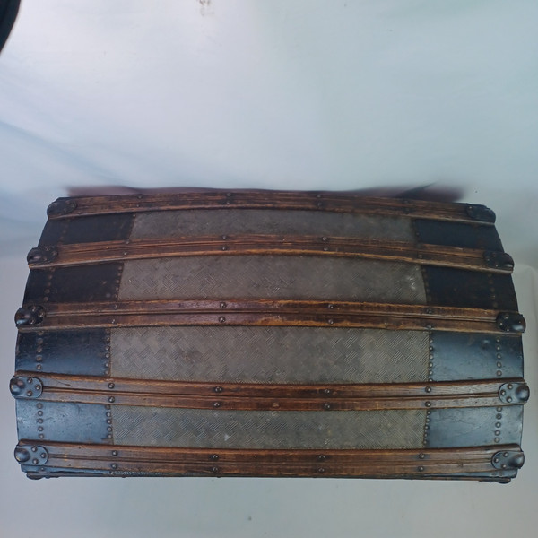 Dome/Barrel-Top Steamer Trunk 19th Century Nat.Wood+Embossed Tin