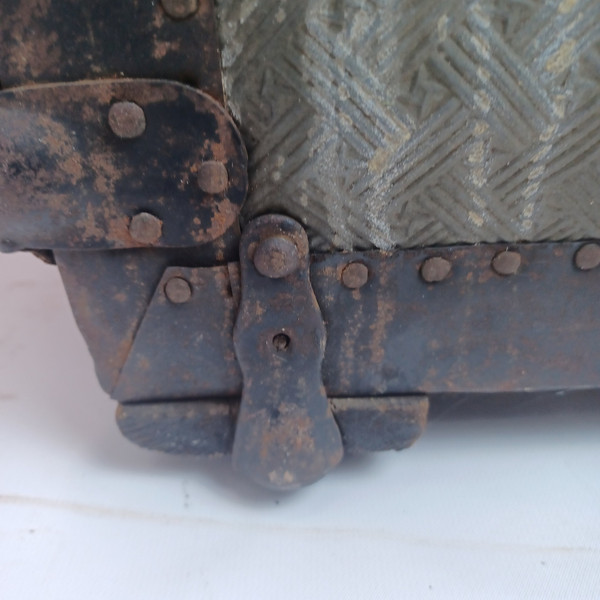 Dome/Barrel-Top Steamer Trunk 19th Century Nat.Wood+Embossed Tin