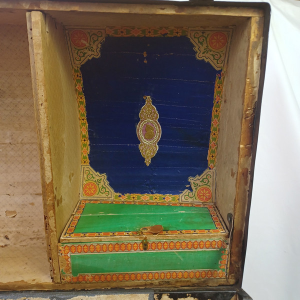 Dome/Barrel-Top Steamer Trunk 19th Century Nat.Wood+Embossed Tin