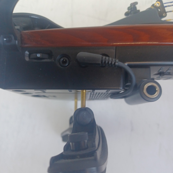 Yamaha SV110 Electric Silent Violin Brown+Bow+Backpack Soft-Shell Case 4/4String