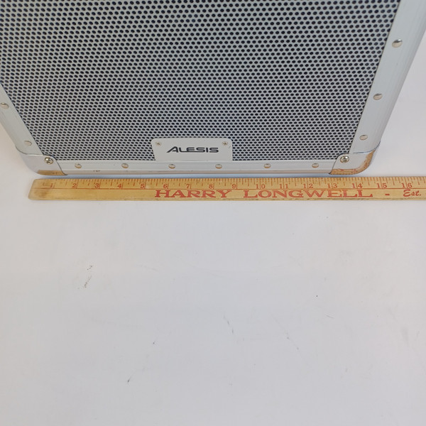 Alesis RoadFire 15 Battery-Operated Guitar Amplifier with DSP 15 Watts 1x8"Combo