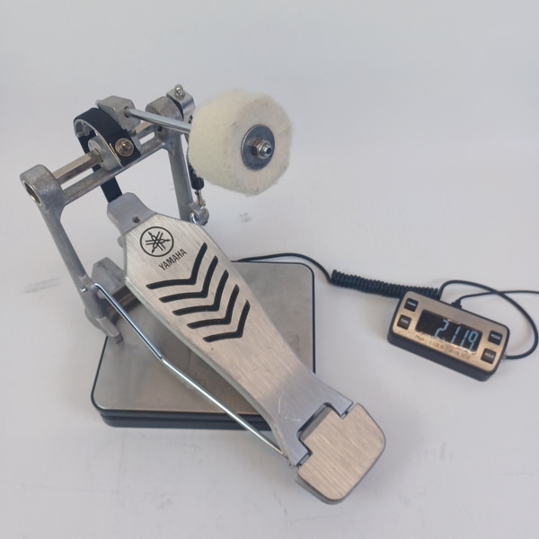 Yamaha Professional Model#FP6110A Foot Bass Drum Pedal Strap Drive Single Spring