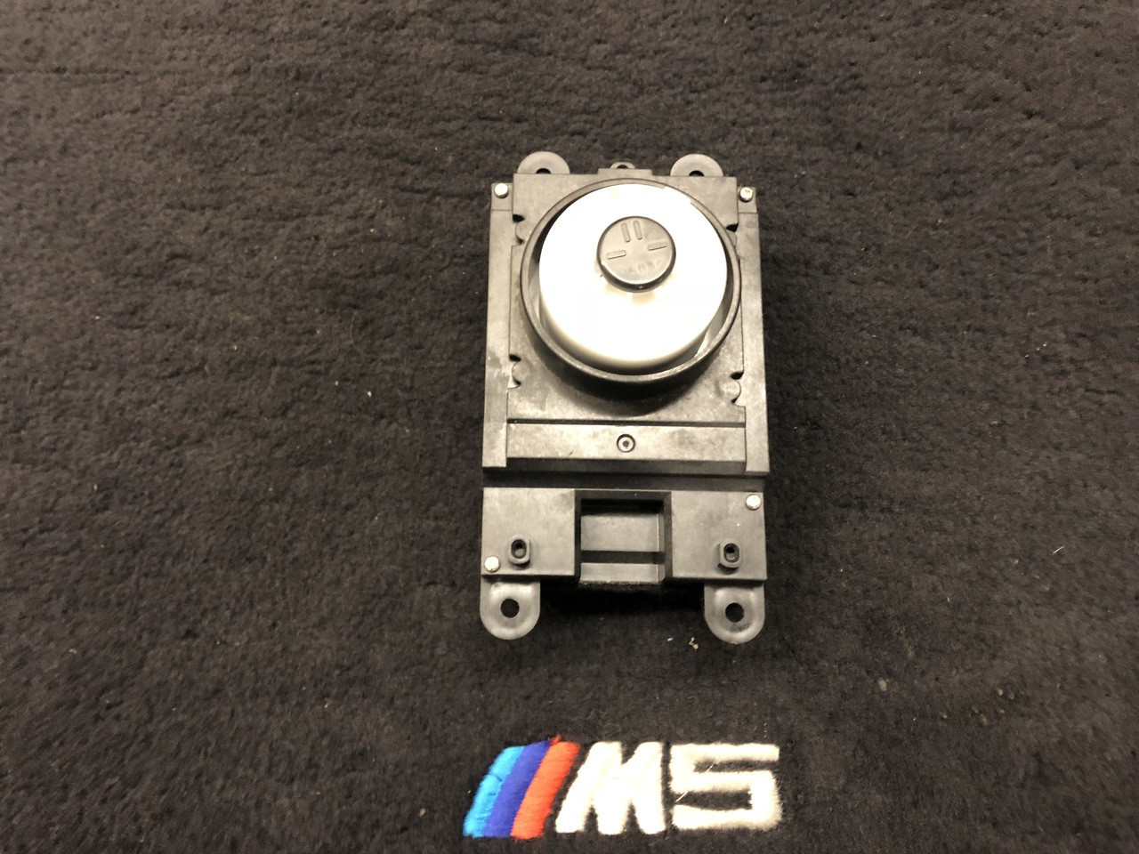 BMW E60/E61/E63/E64 M5 M6 iDrive Controller 65826963051