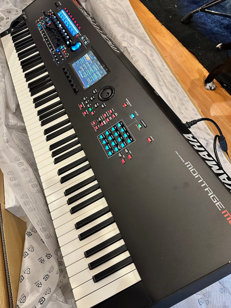 【moTU】YAMAHA MONTAGE M8X MONTAGE M8x 88-Key Synthesizer - Yamaha USA