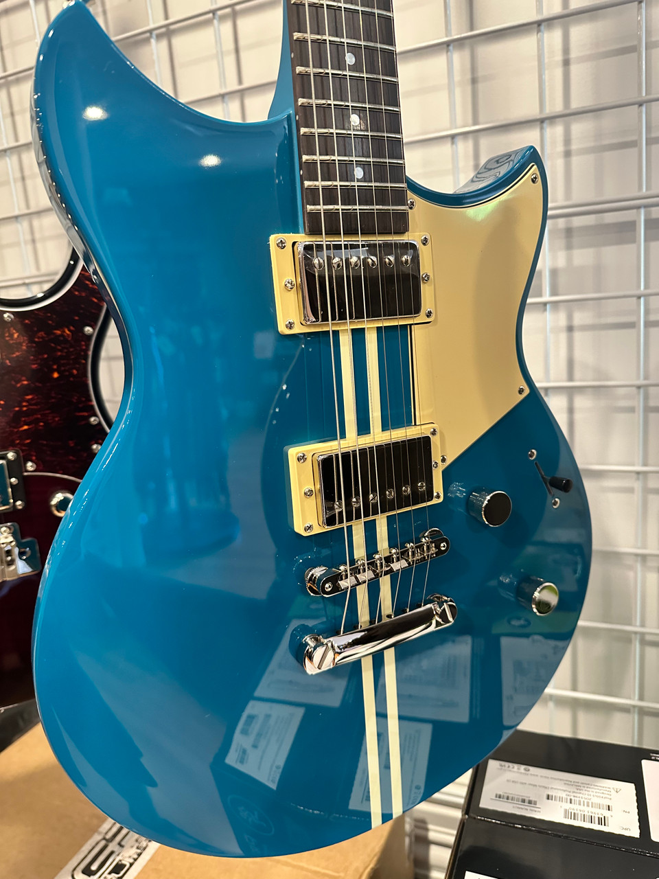 Yamaha Revstar Element RSE20 SWB Electric Guitar Swift Blue