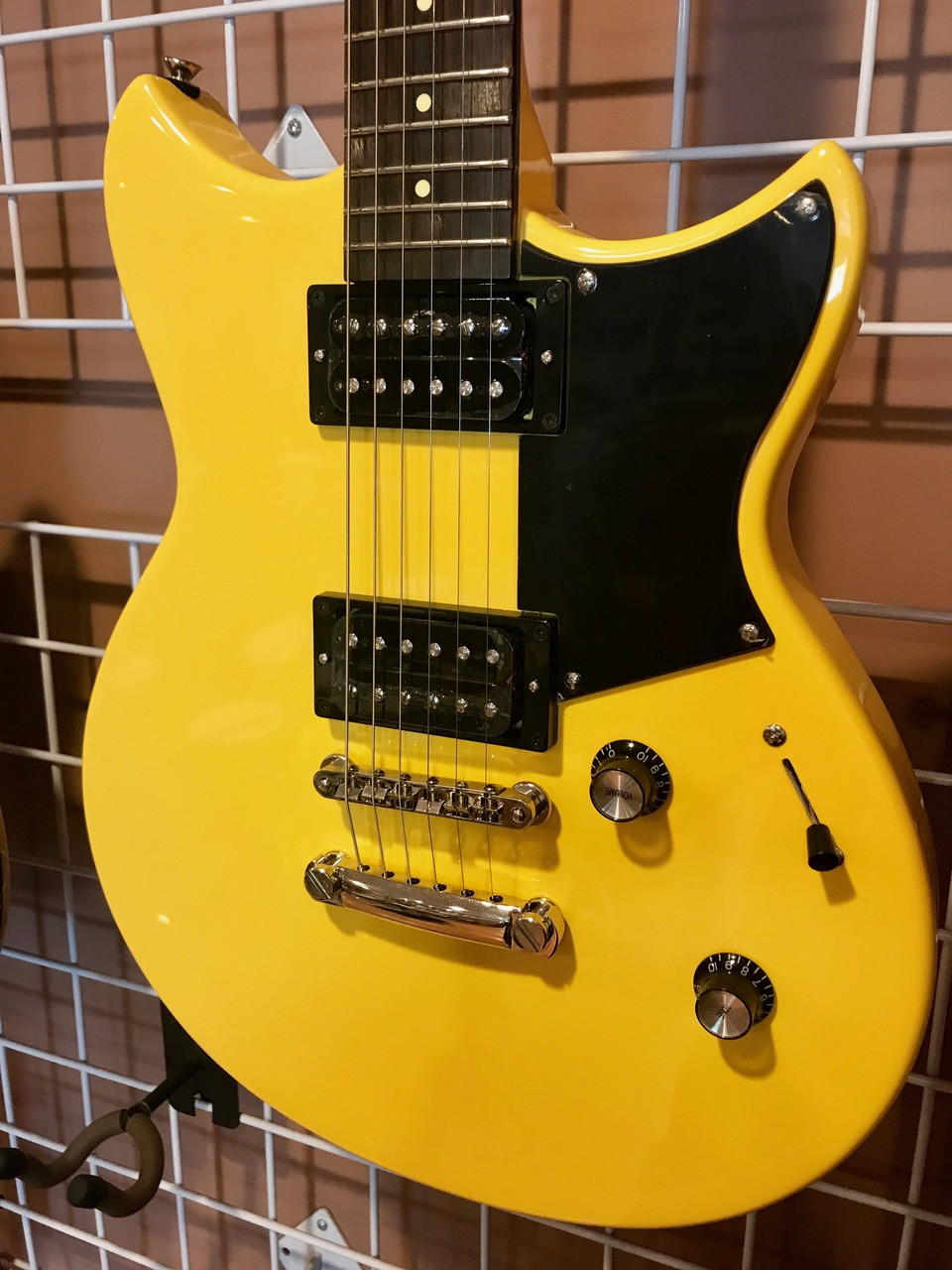 Yamaha Revstar RS320 SYL Stock Yellow Electric Guitar