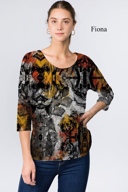 Et' Lois Hazy Flower Sketch Soft Knit Top