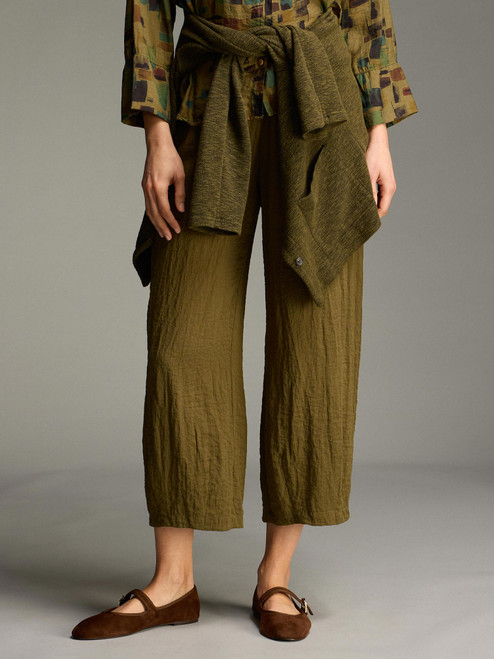 Cut Loose Fall Parachute Cropped Pant with Darts
