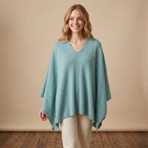 Lumusae V-Neck Cashmere Poncho